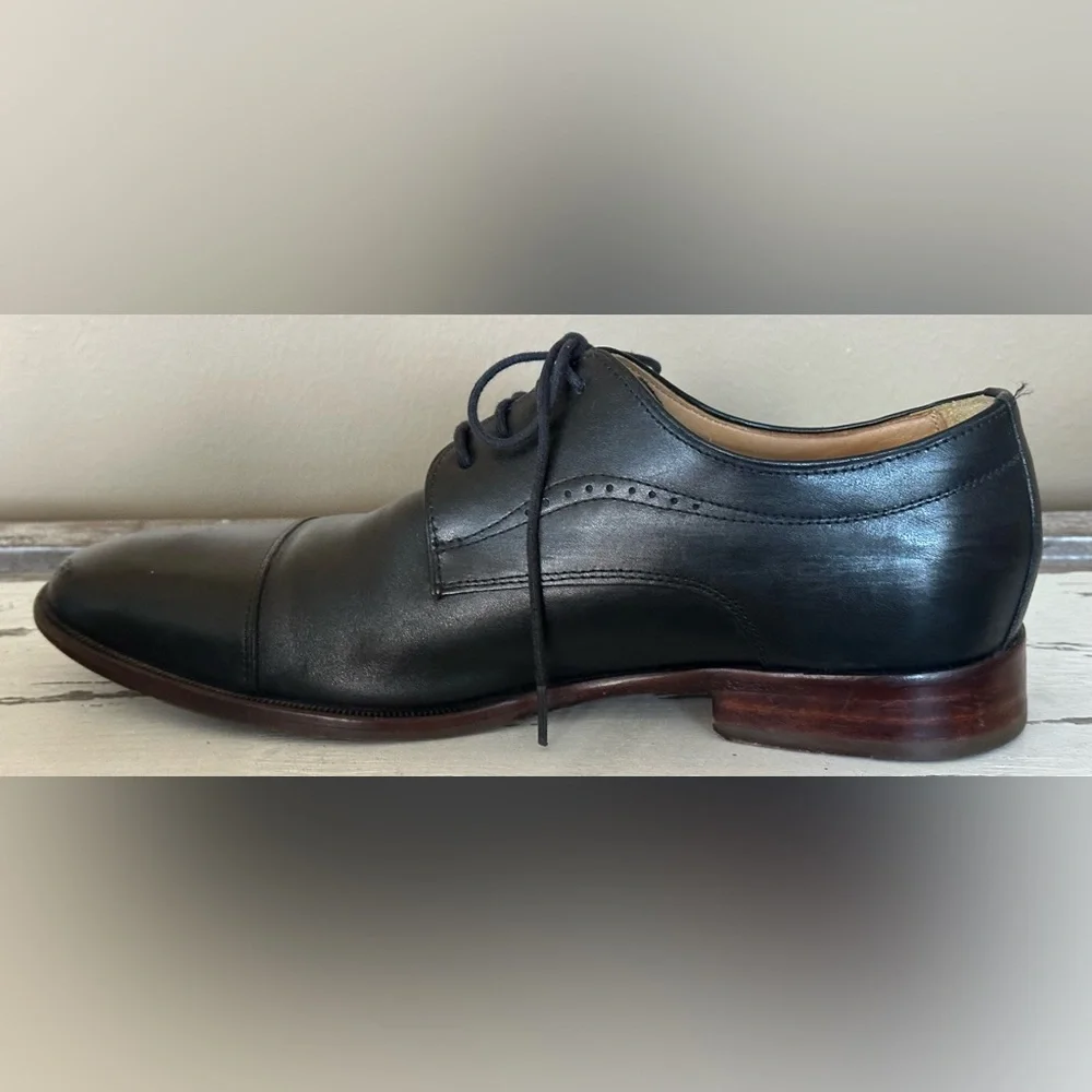 Johnston & Murphy Men's McClain Cap Toe Oxford dress shoe -‎ Size 9.5